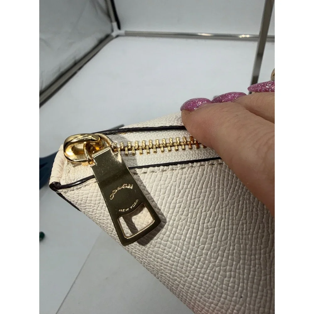 Coach Ava Tote Chalk White Crossgrain Leather Shoulder Bag F57526
